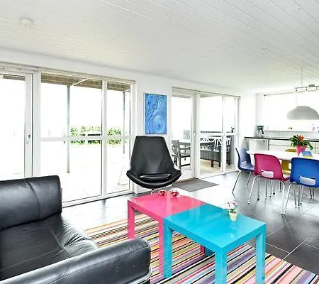 Holiday Vester Hemmet